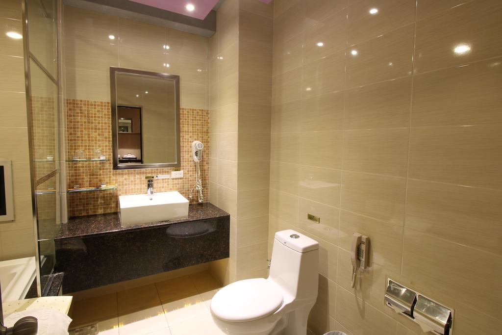 R7 Hotel Kaohsziung Kültér fotó
