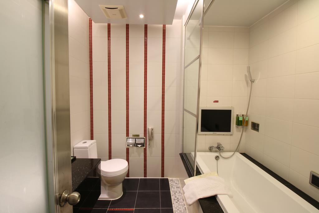 R7 Hotel Kaohsziung Kültér fotó