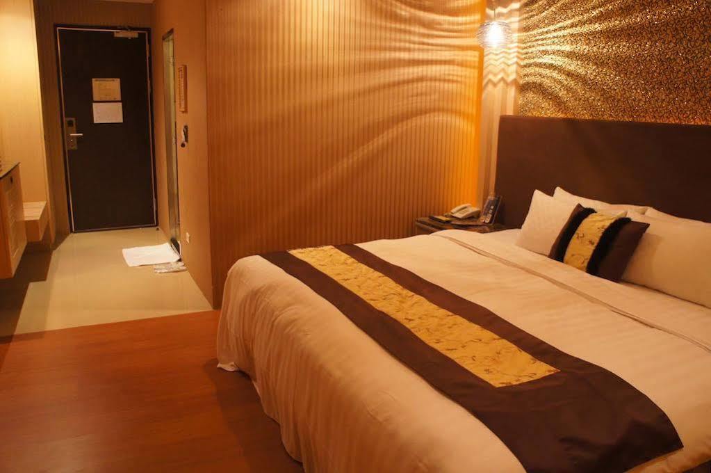 R7 Hotel Kaohsziung Kültér fotó